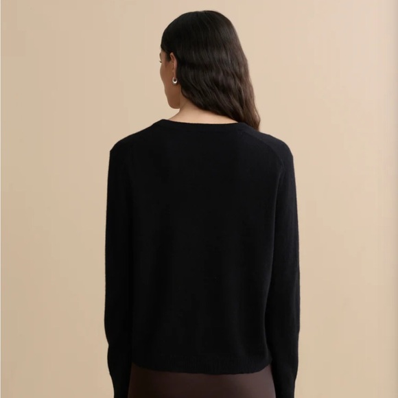 Jenni Kayne Flynn Cashmere Black V-Neck Sweater - Picture 3 of 6